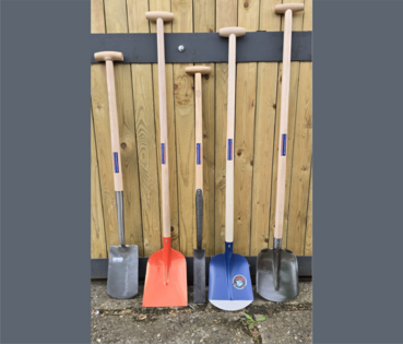 Bats / Schop / Spade