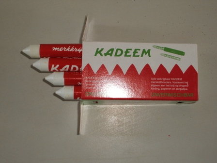 Merkkrijt Kadeem wit