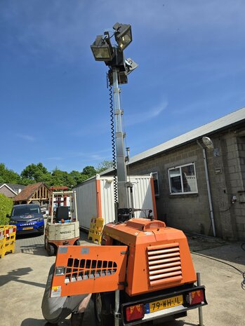 Lichtmast aggregaat VT-1 Superlight bouwjaar 2011