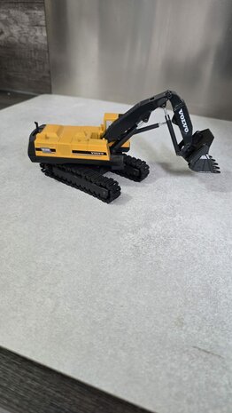 Miniatuur van een Volvo EC650 rupsgraafmachine (nummer1)