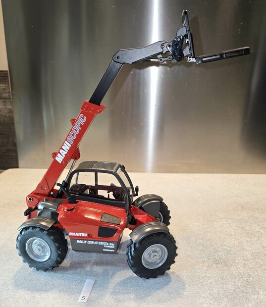 Miniatuur van een Manitou MLT 634-120 LSU Turbo verreiker (nummer 5)