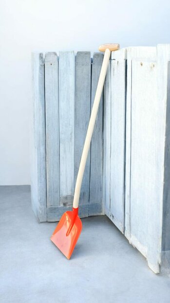 Schop met schopsteel 110 cm rood met kruk