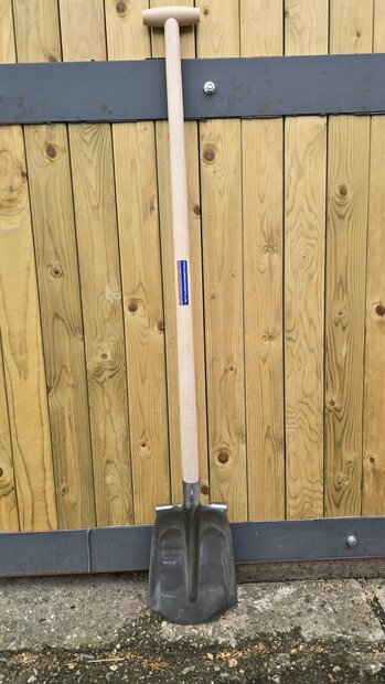 Bats gebogen opstap met steel 110 cm met doorgestoken hilt